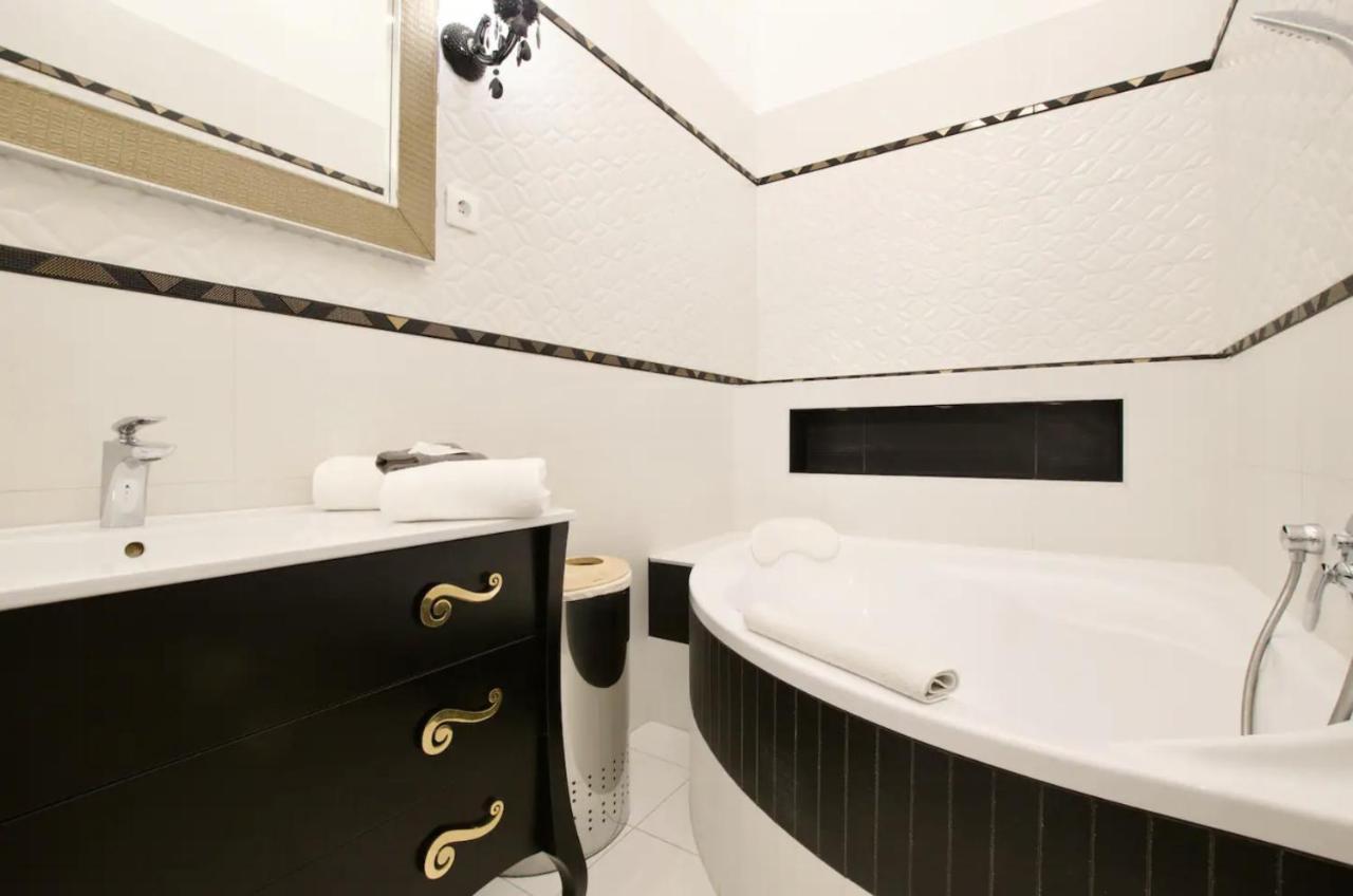 Premium Apartment By Hi5 - Lendvay Palace Budapest Exteriör bild