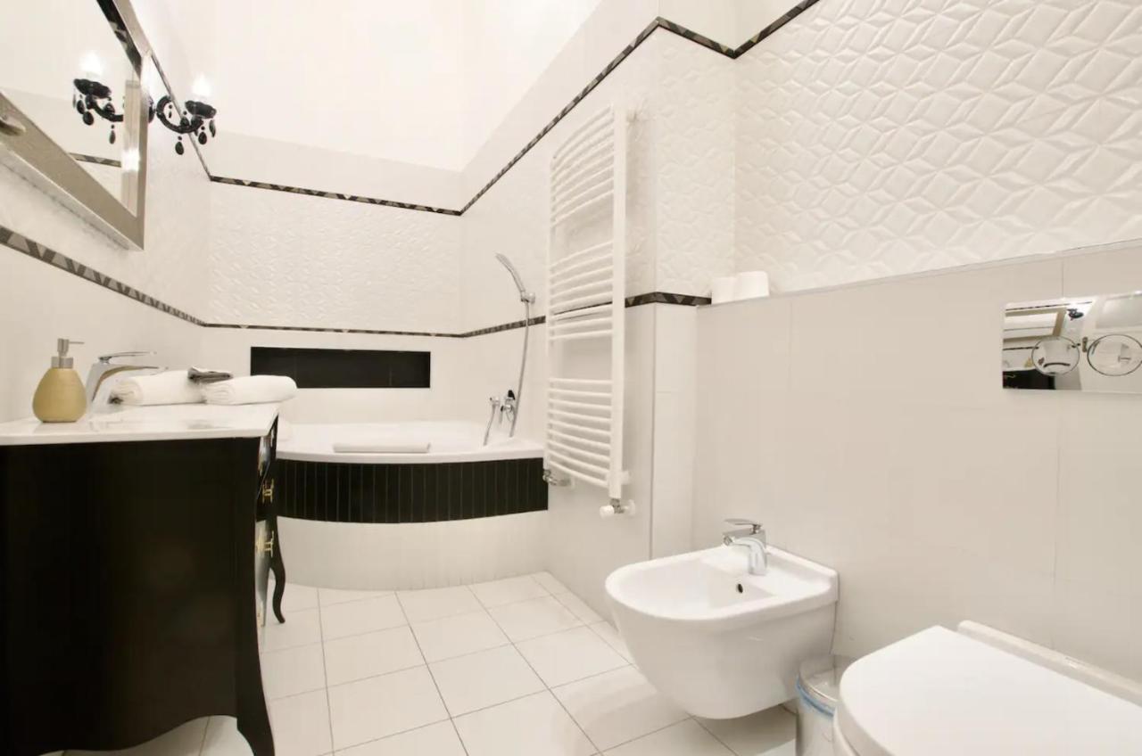 Premium Apartment By Hi5 - Lendvay Palace Budapest Exteriör bild